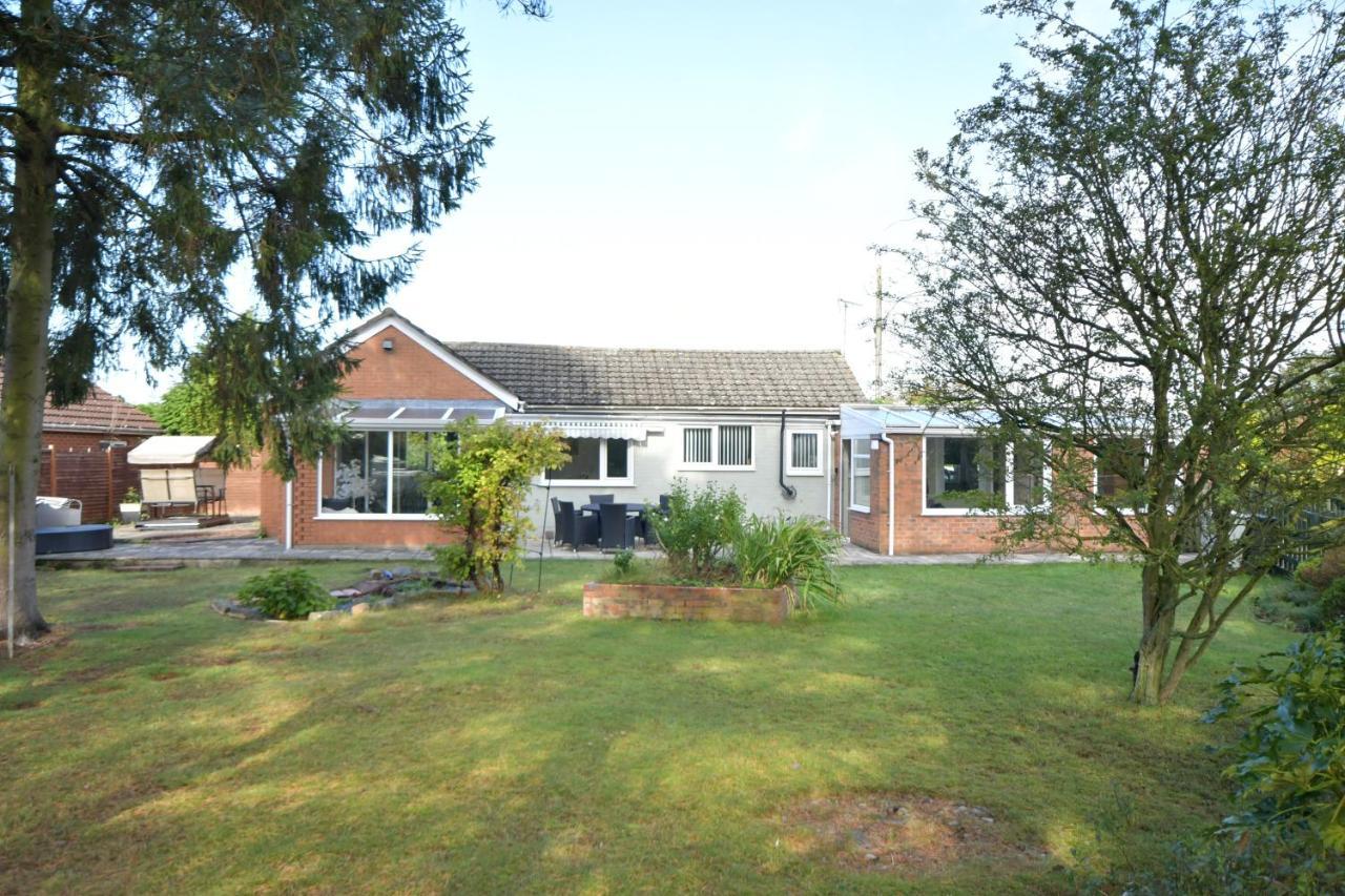 Little Hare Lodge - Spacious 2 Bedroom Attached Bungalow Woodhall Spa Exterior photo