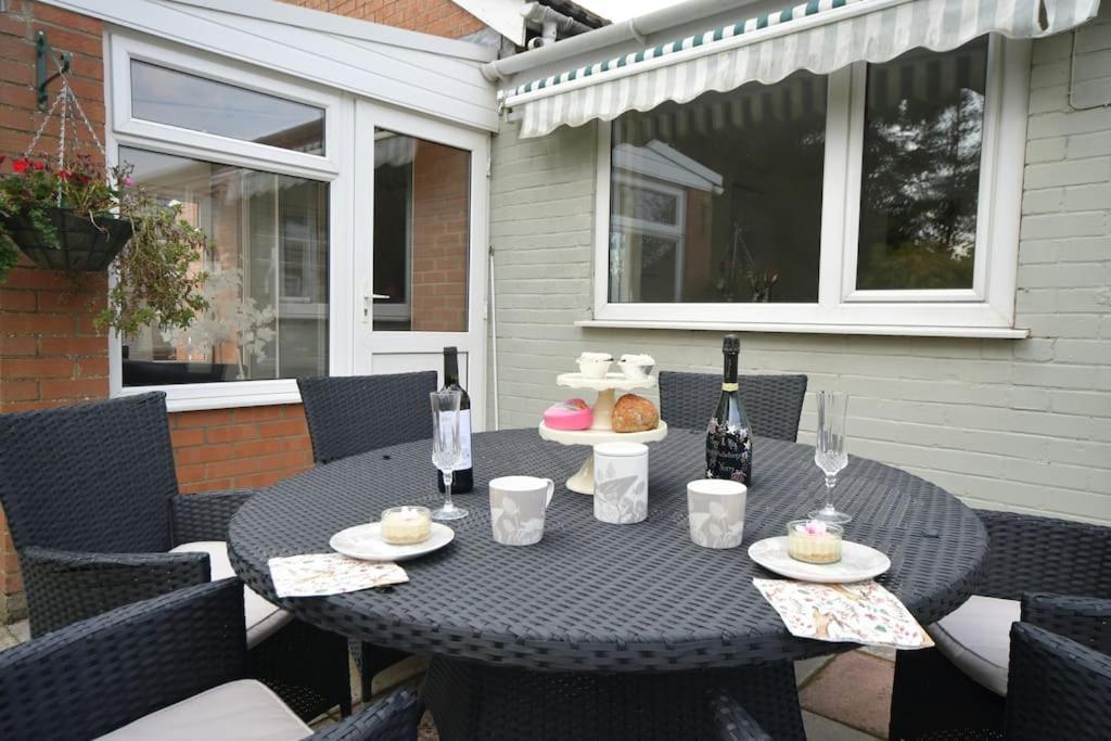 Little Hare Lodge - Spacious 2 Bedroom Attached Bungalow Woodhall Spa Exterior photo